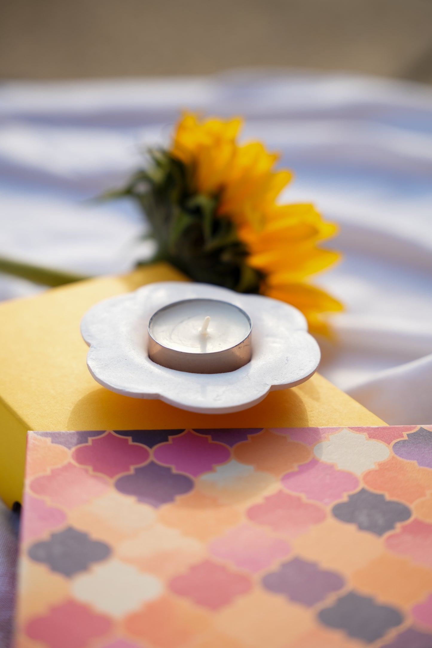 White Clay Minimalist Flower Tealight Candle Holder