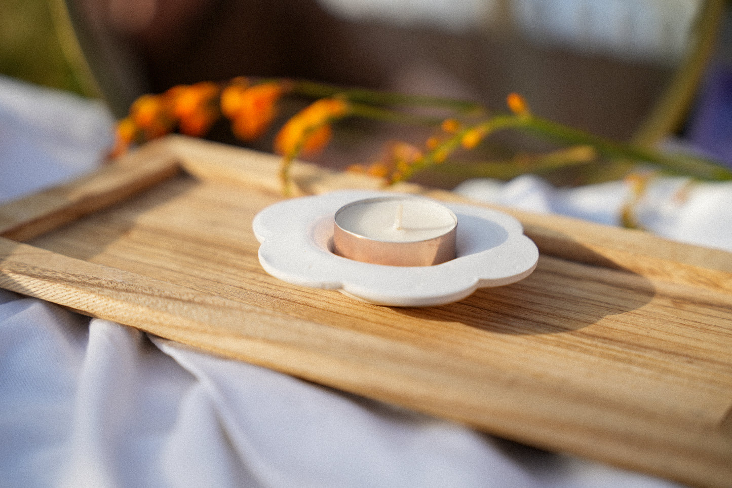 White Clay Minimalist Flower Tealight Candle Holder